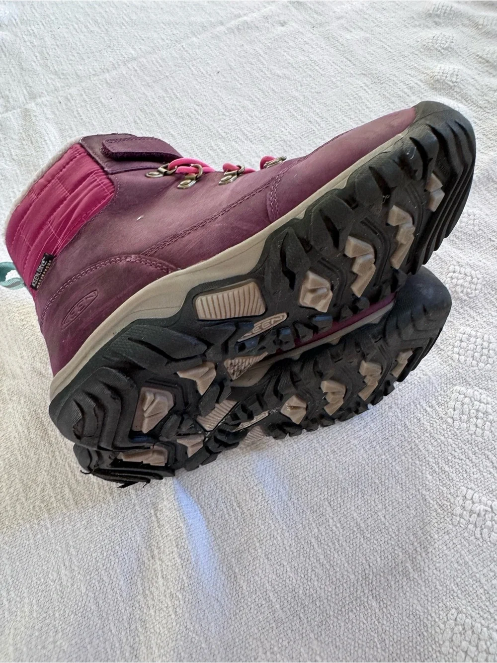 Keen unisex boots